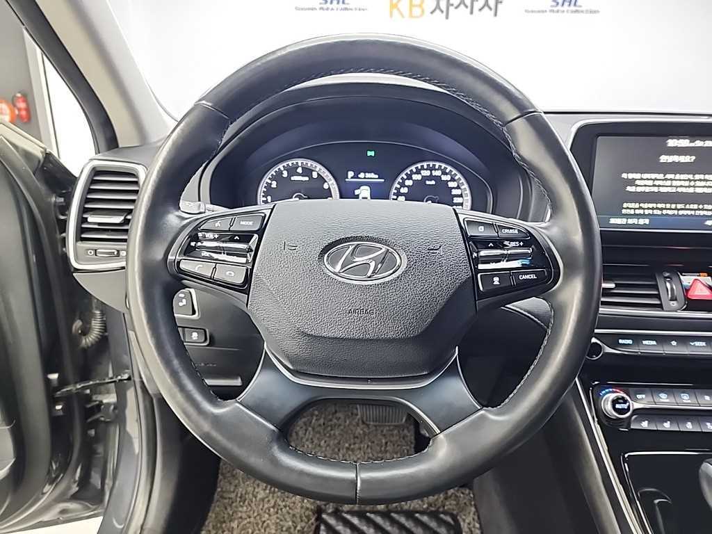 HYUNDAI Grandeur - Vista 9