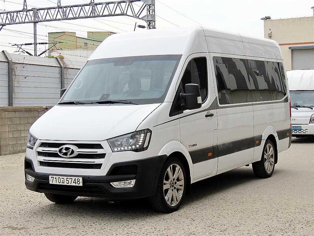 HYUNDAI Solati - Vista 2