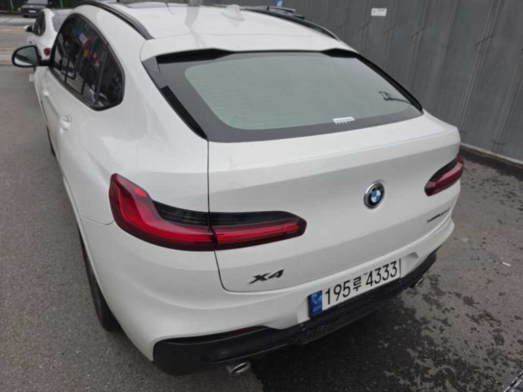 BMW X4 - Vista 4