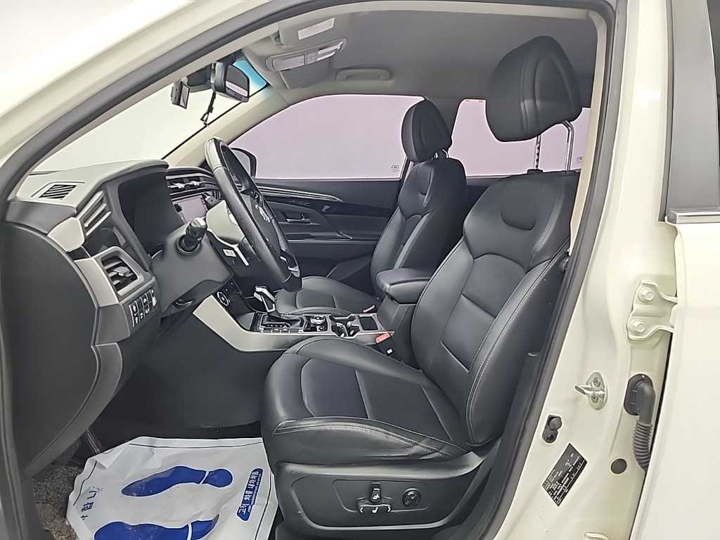 Ssangyong Korando - Vista 11