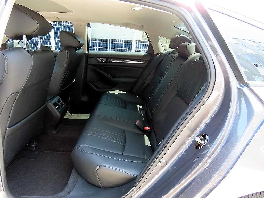 Honda Accord - Vista 6
