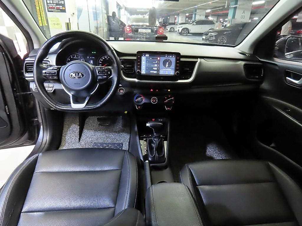 KIA Stonic - Vista 10