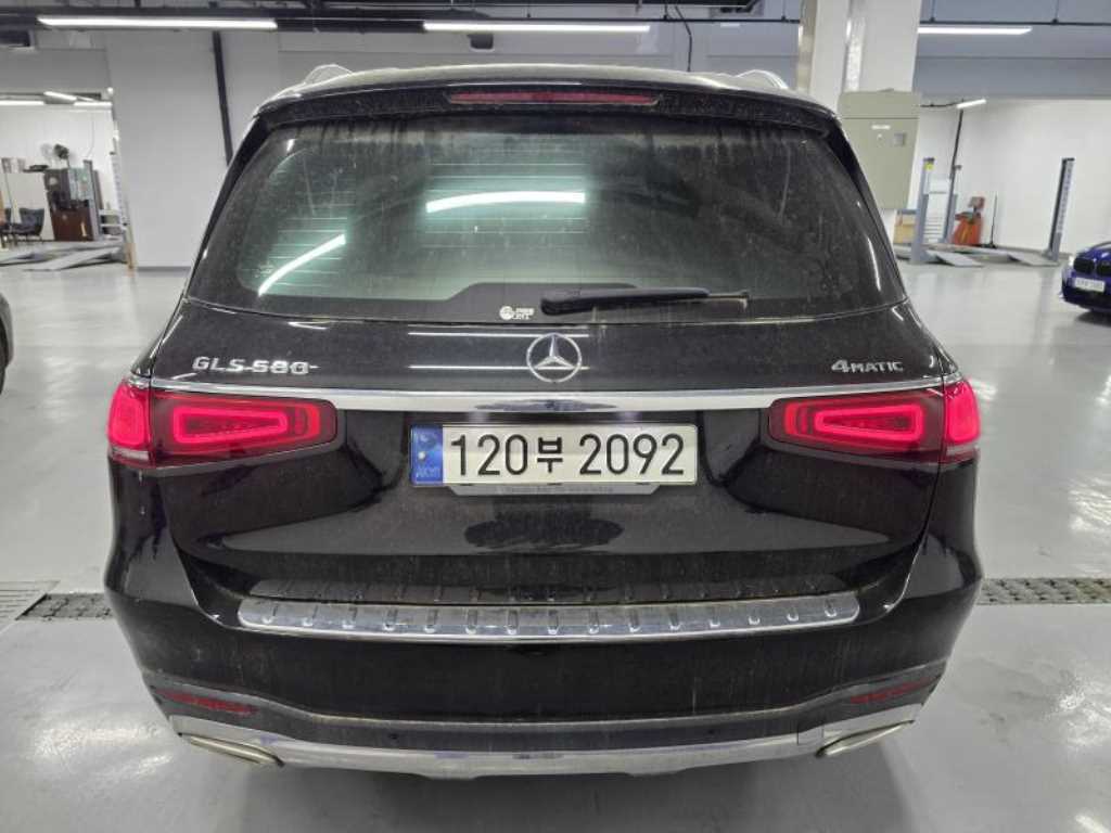 Mercedes Benz GLS Class - Vista 4