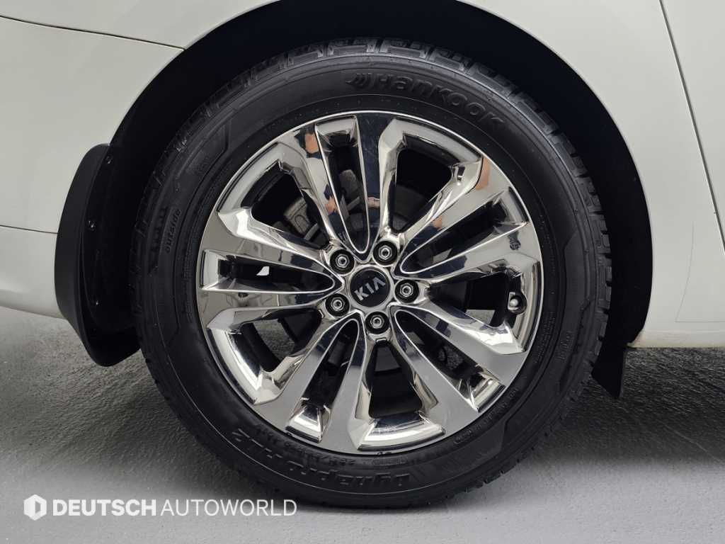 KIA Carnival - Vista 5