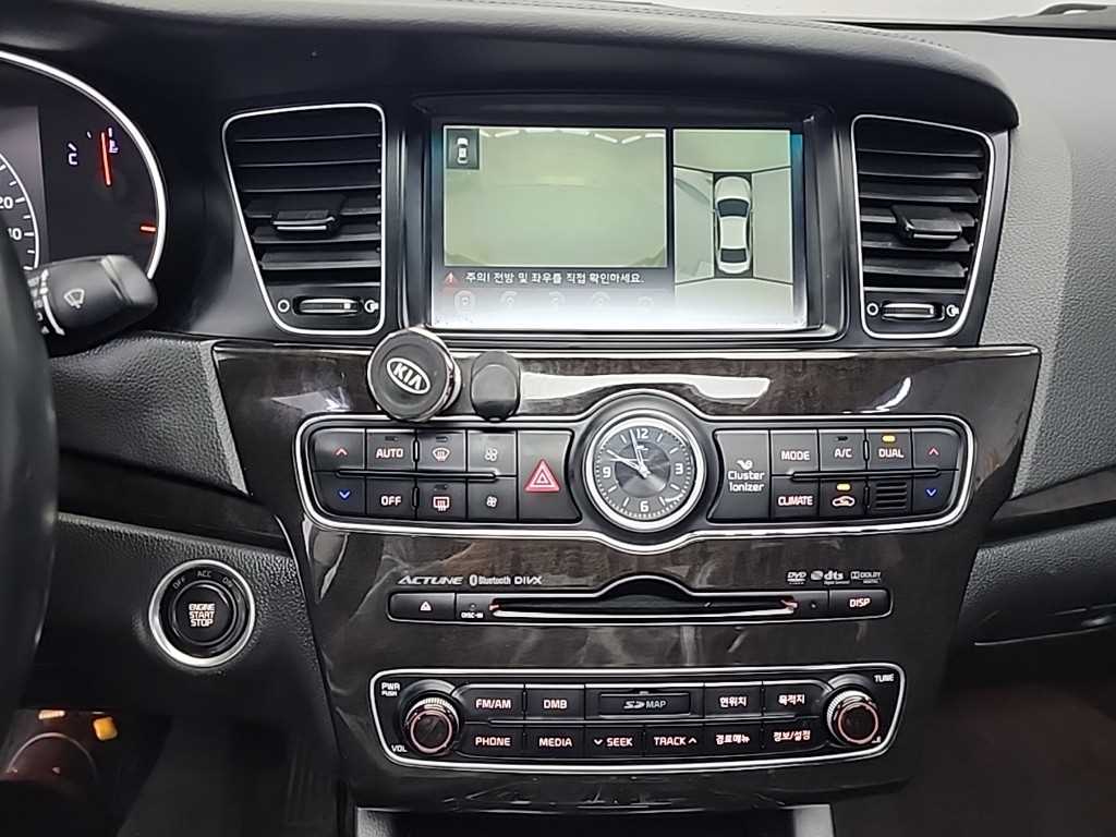 KIA K7 - Vista 10