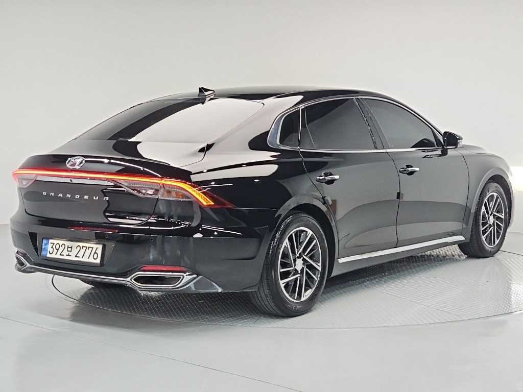 HYUNDAI Grandeur - Vista 4