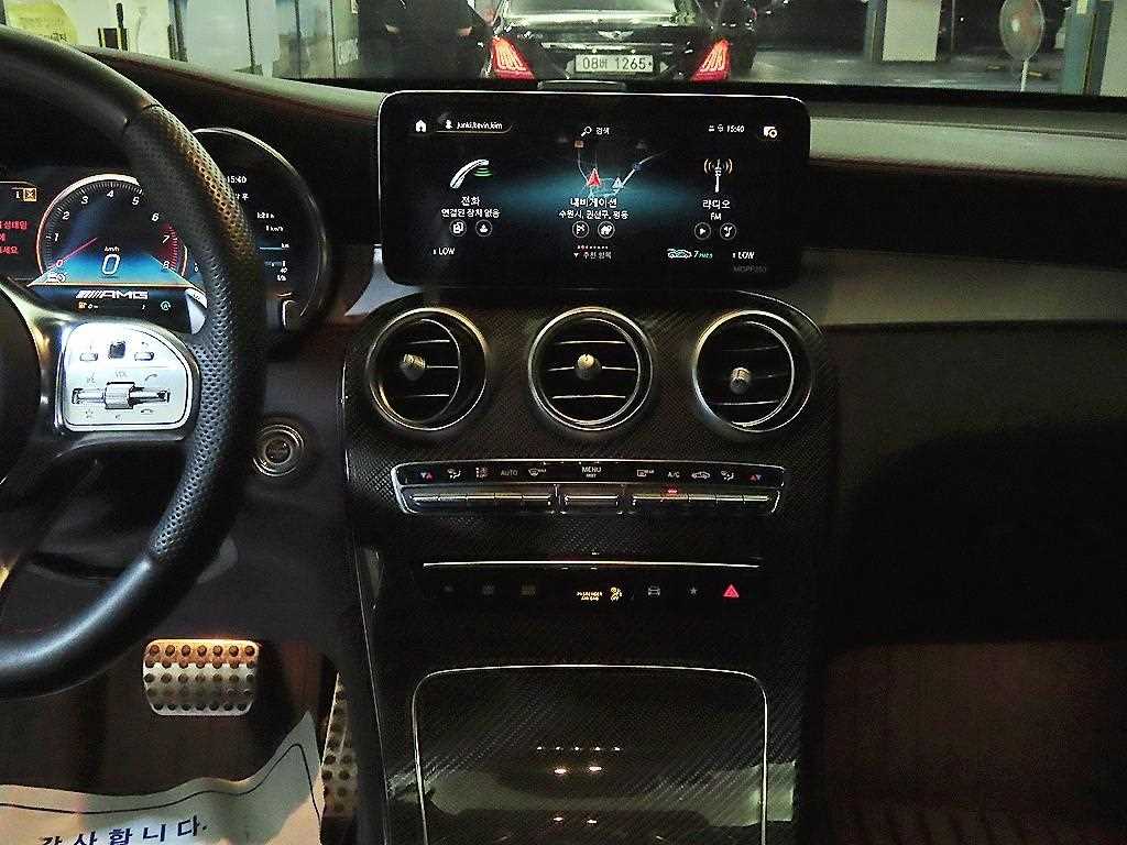 Mercedes Benz GLC Class - Vista 11