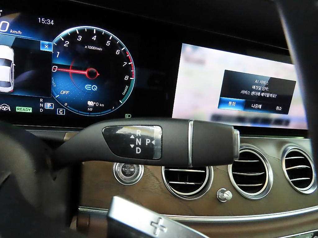 Mercedes Benz E class - Vista 10