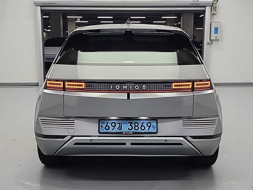 HYUNDAI Ioniq 5 - Vista 3