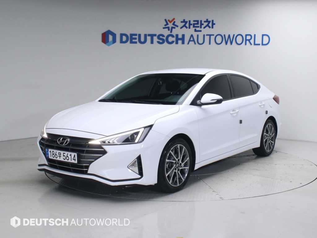 HYUNDAI Avante 2020 Blanco - Importación desde Corea - HF Imports Iquique - Foto 1