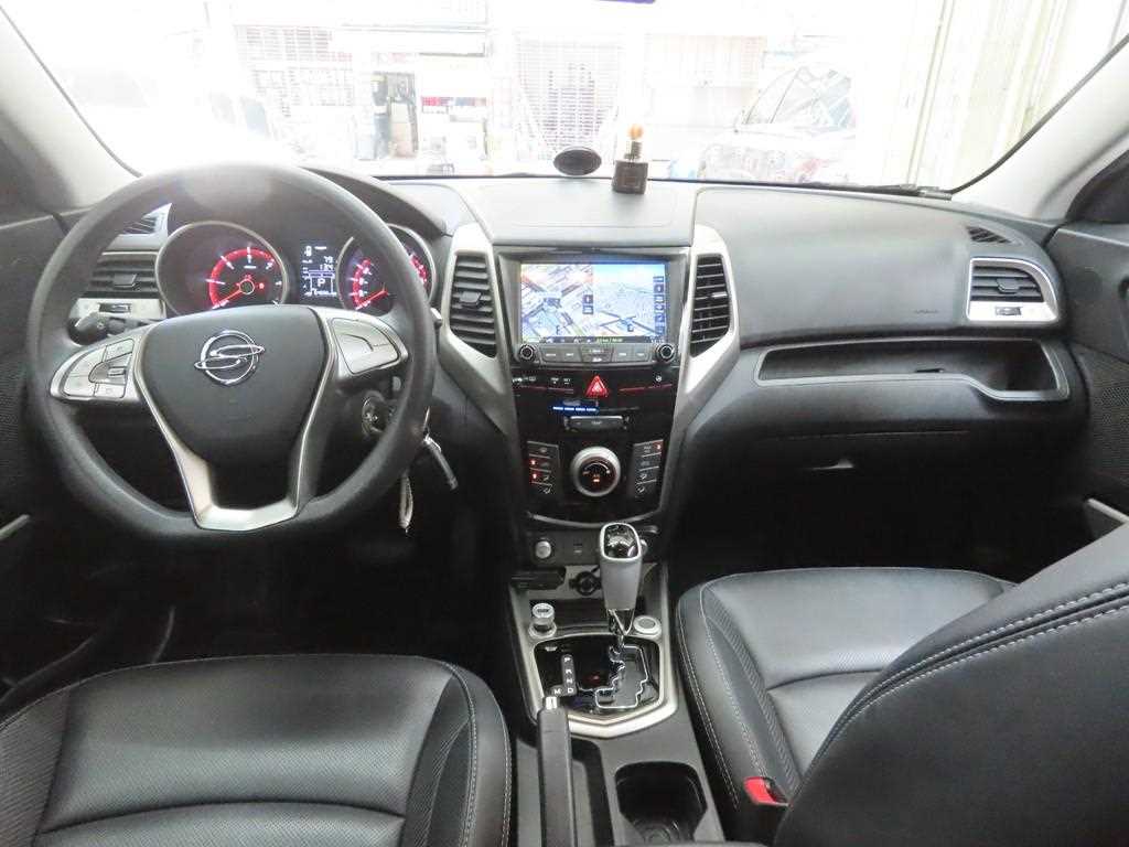 Ssangyong Tivoli - Vista 7