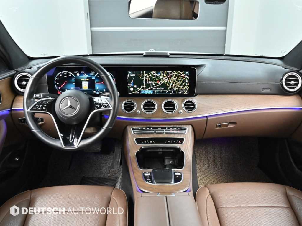 Mercedes Benz E class - Vista 8