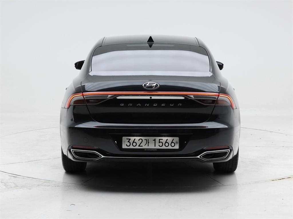 HYUNDAI Grandeur - Vista 5