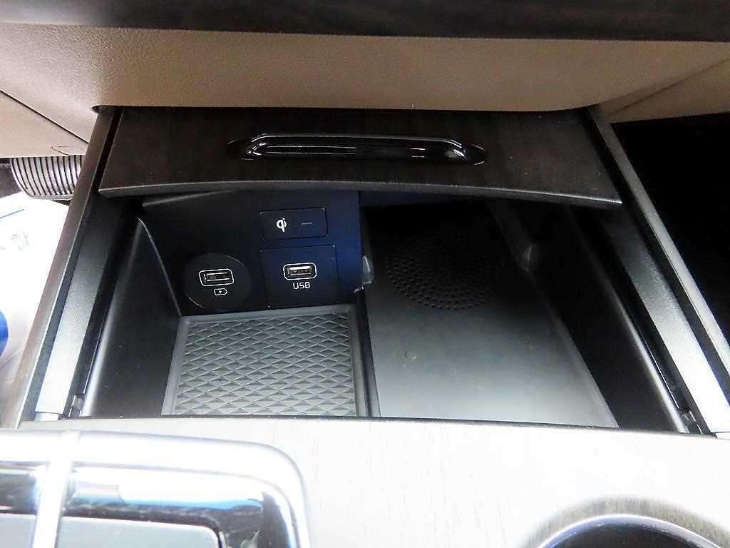 KIA K8 - Vista 12