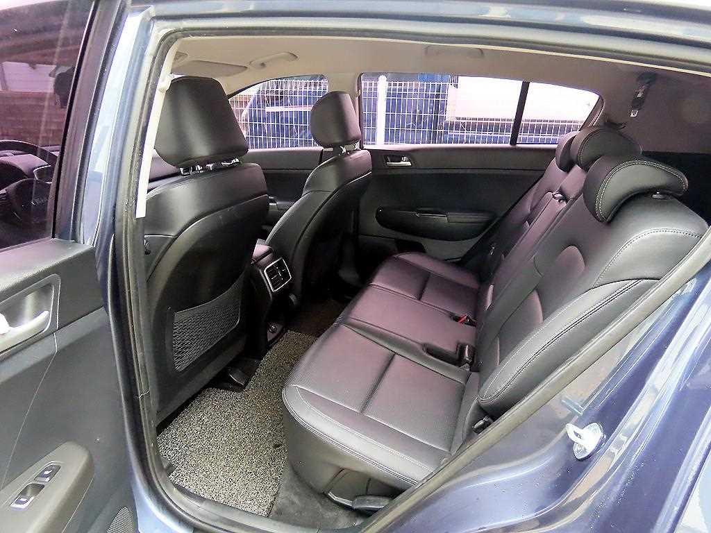 KIA Sportage - Vista 6
