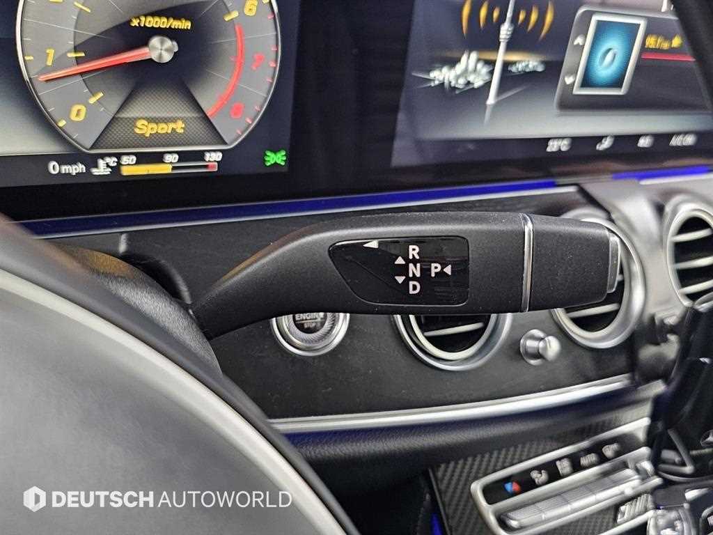 Mercedes Benz E class - Vista 9