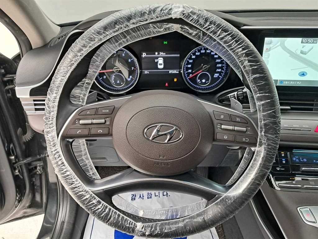 HYUNDAI Grandeur - Vista 7