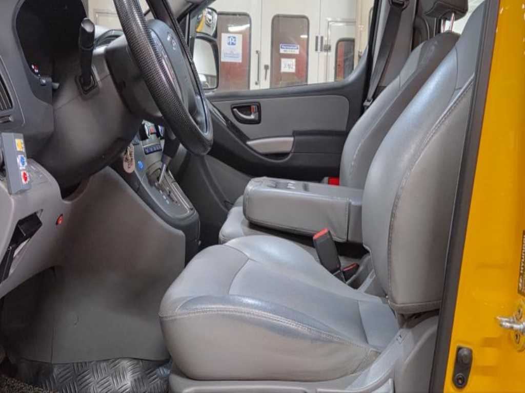 HYUNDAI Starex 2020 - Importación desde Corea - HF Imports Iquique - Foto 18