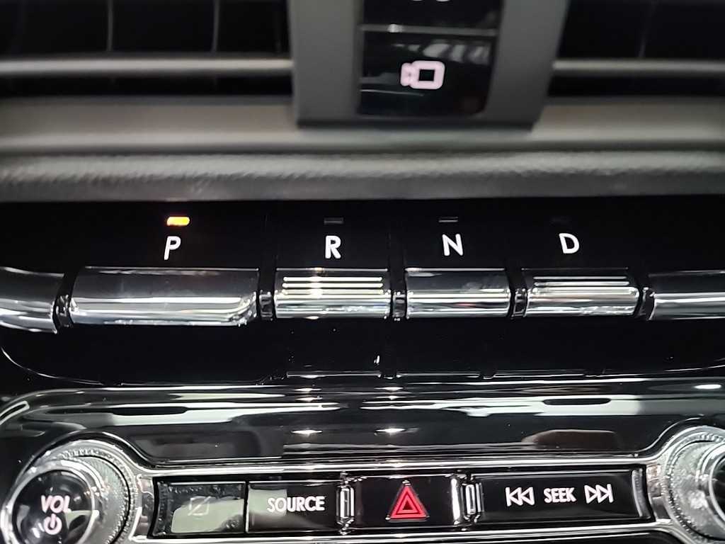 Lincoln Corsair - Vista 8