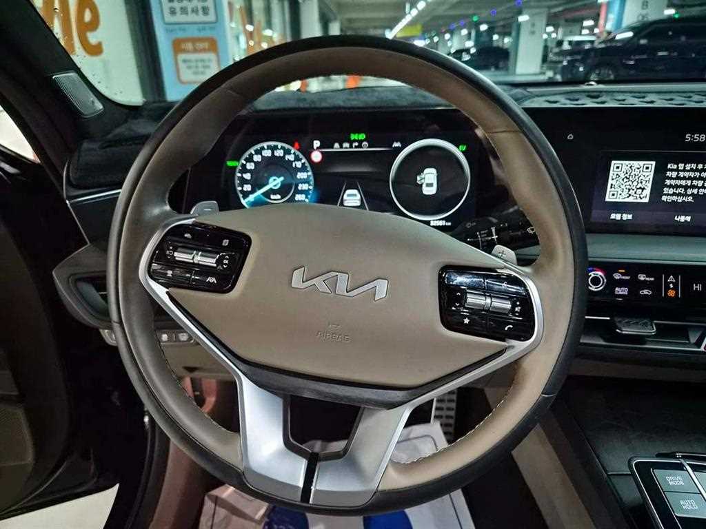 KIA K8 - Vista 8