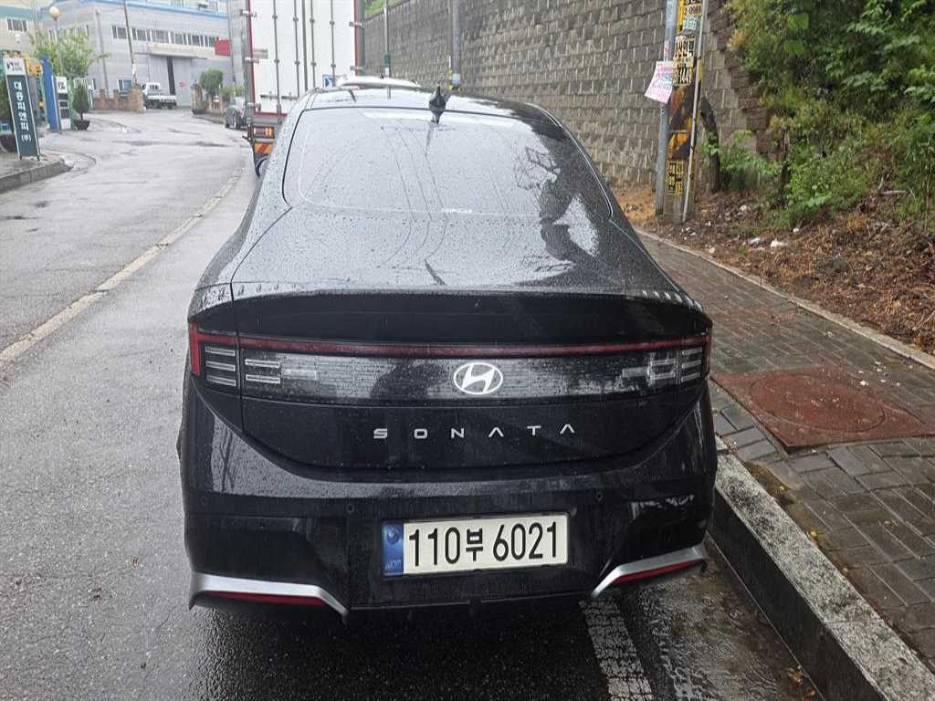 HYUNDAI Sonata - Vista 3