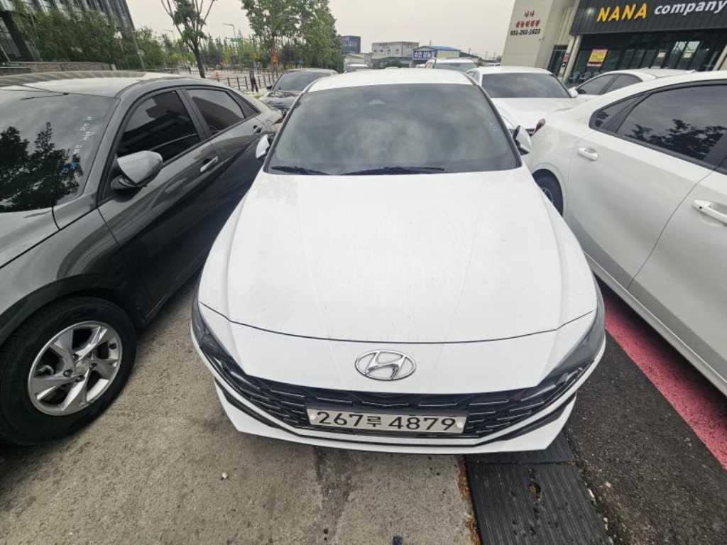 HYUNDAI Avante - Vista 2