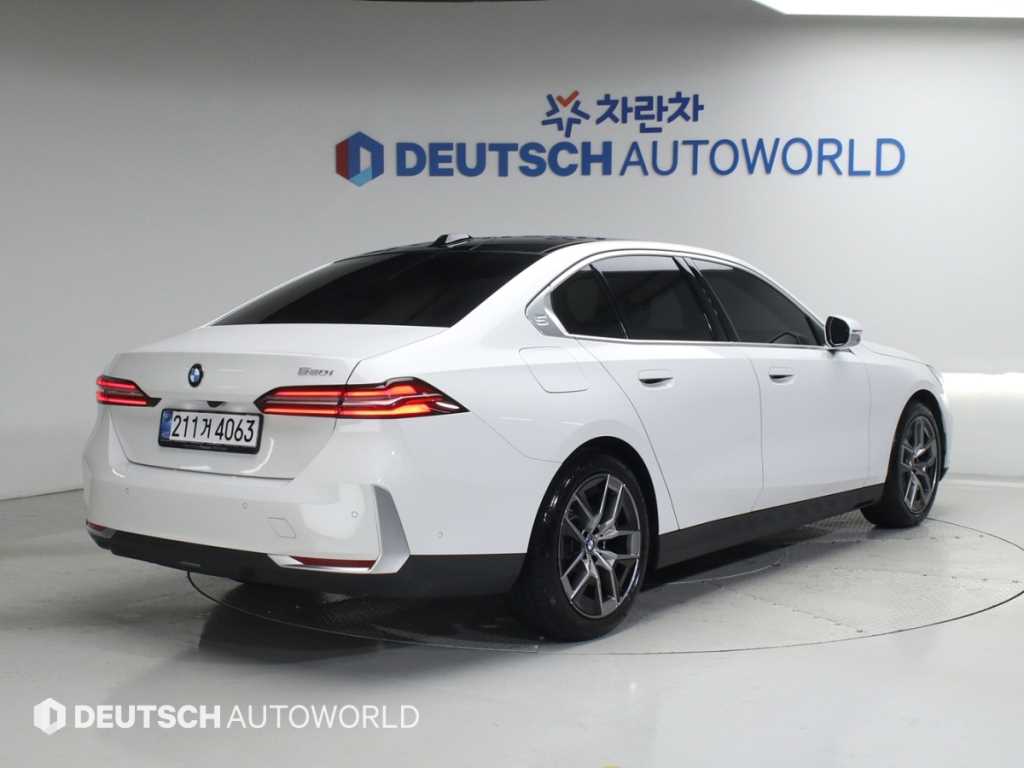 BMW 5 Series - Vista 2