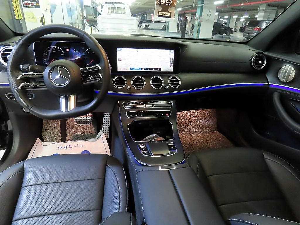 Mercedes Benz E class - Vista 10