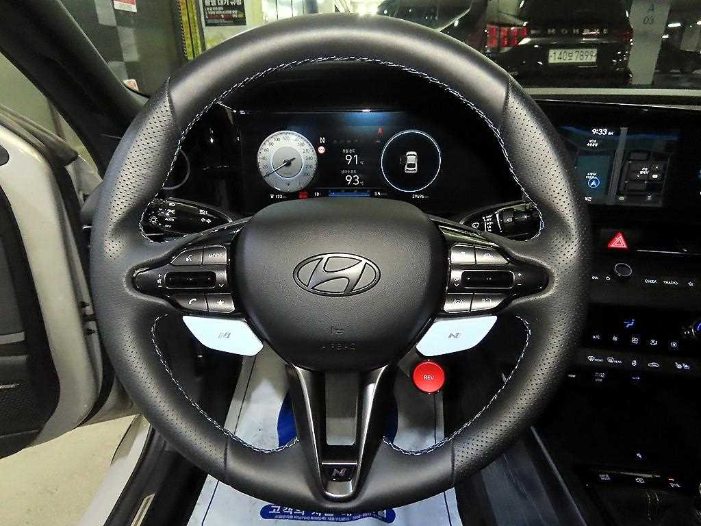 HYUNDAI Avante - Vista 8