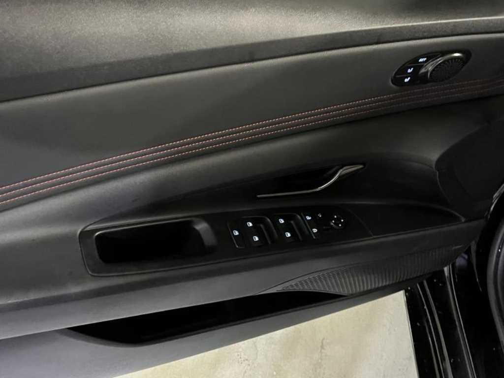 HYUNDAI Avante - Vista 12