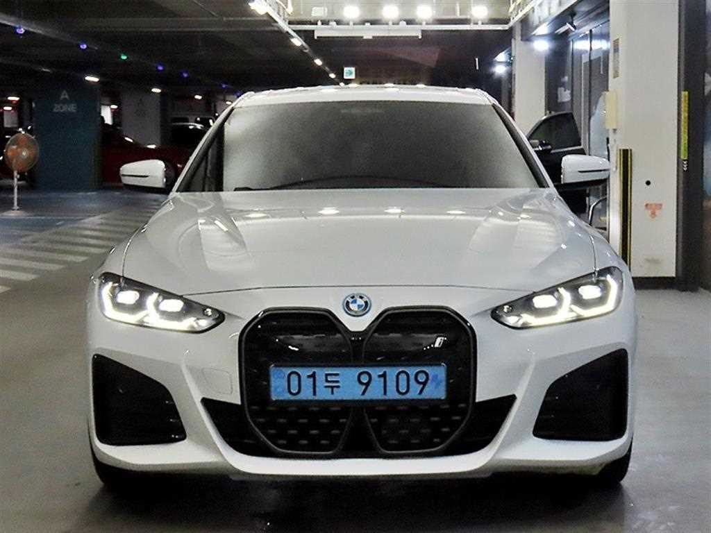 BMW i4 - Vista 2