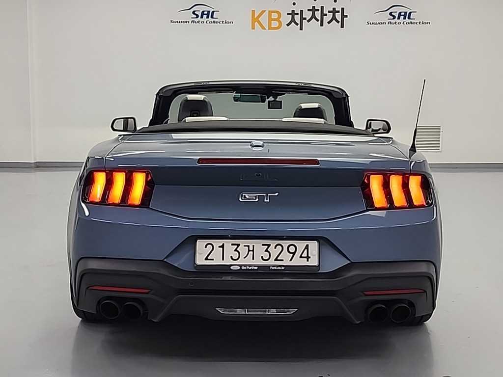 Ford Mustang - Vista 3