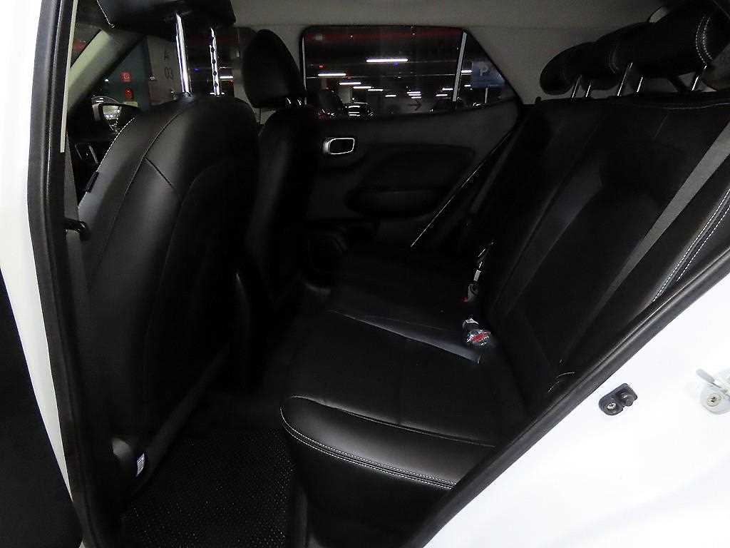 HYUNDAI Venue - Vista 7