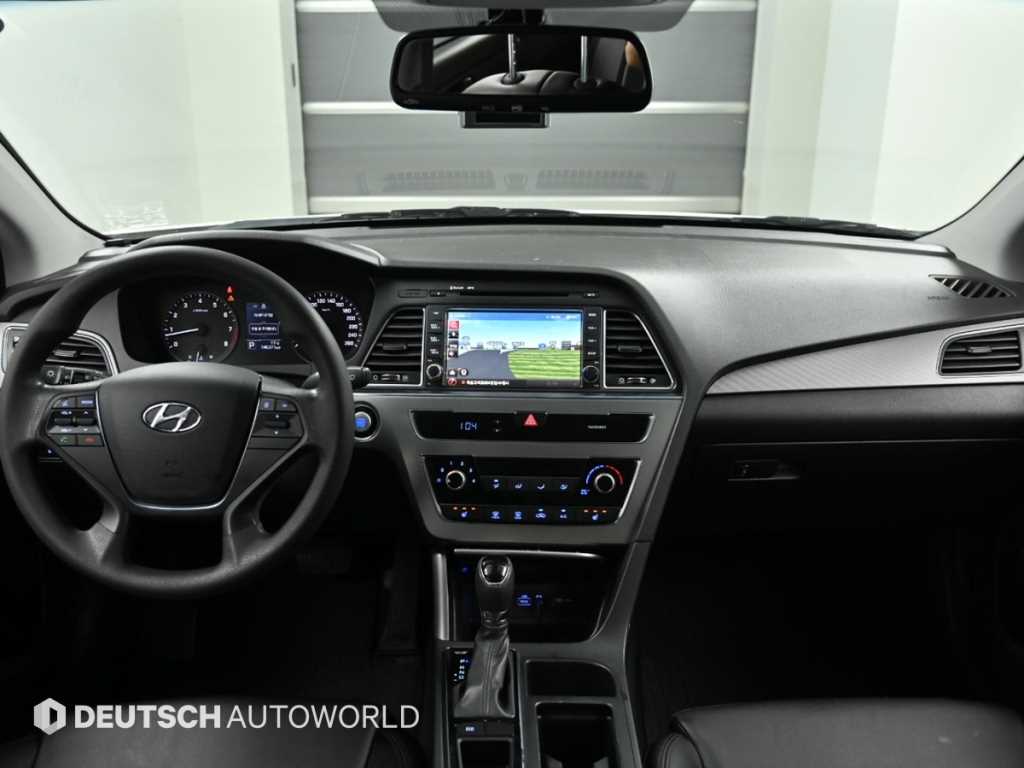 HYUNDAI Sonata - Vista 7