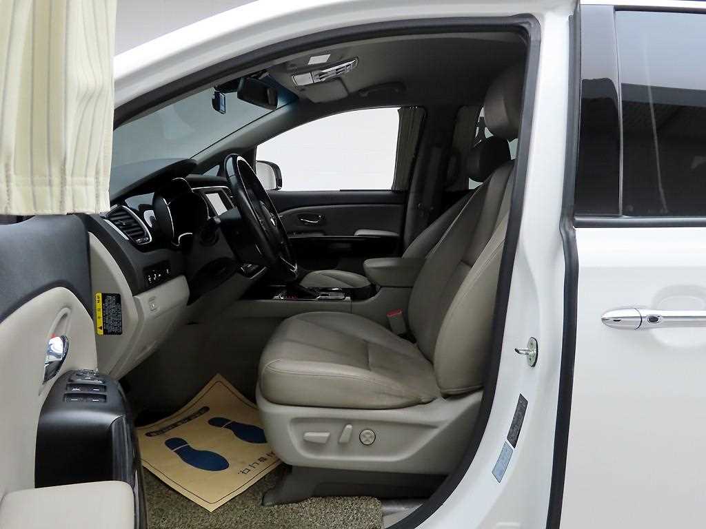 KIA Carnival 2019 - Importación desde Corea - HF Imports Iquique - Foto 13