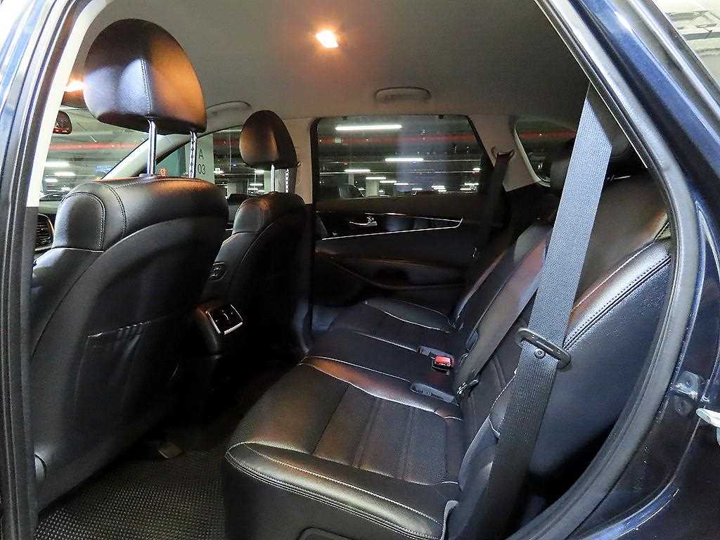 KIA Sorento - Vista 7
