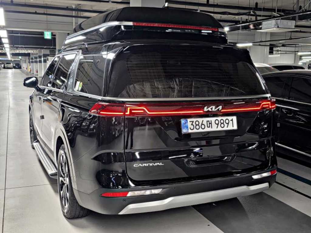 KIA Carnival - Vista 4