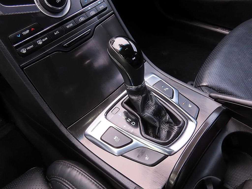 HYUNDAI Grandeur - Vista 10