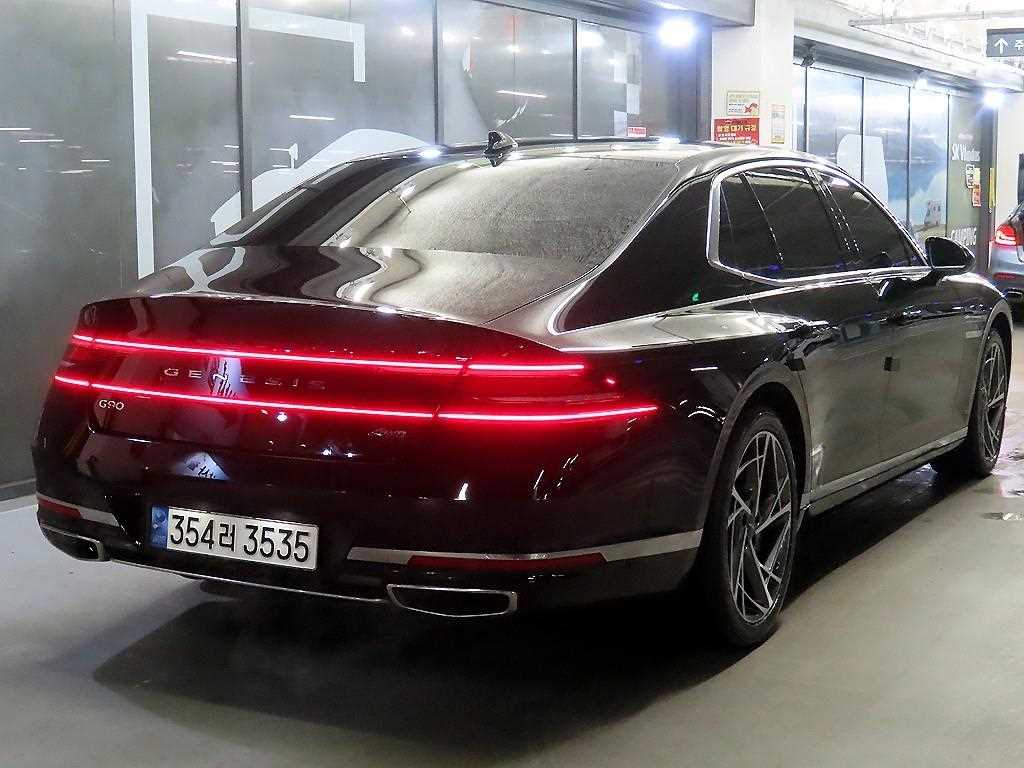 Genesis G90 - Vista 4