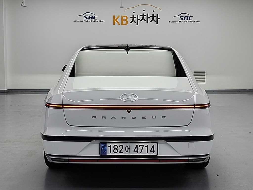 HYUNDAI Grandeur - Vista 3