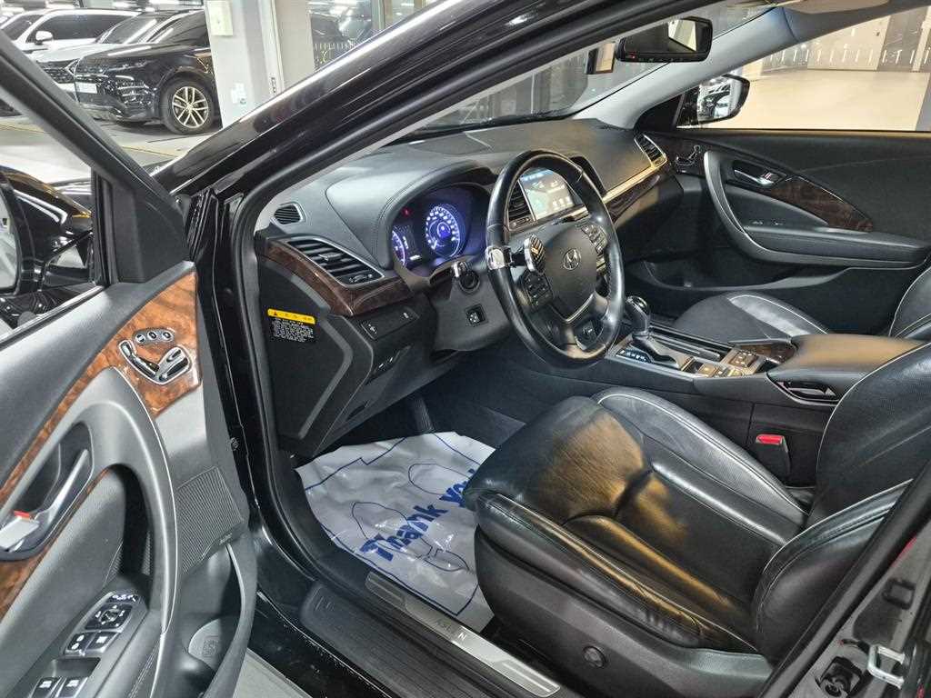 HYUNDAI Aslan - Vista 8