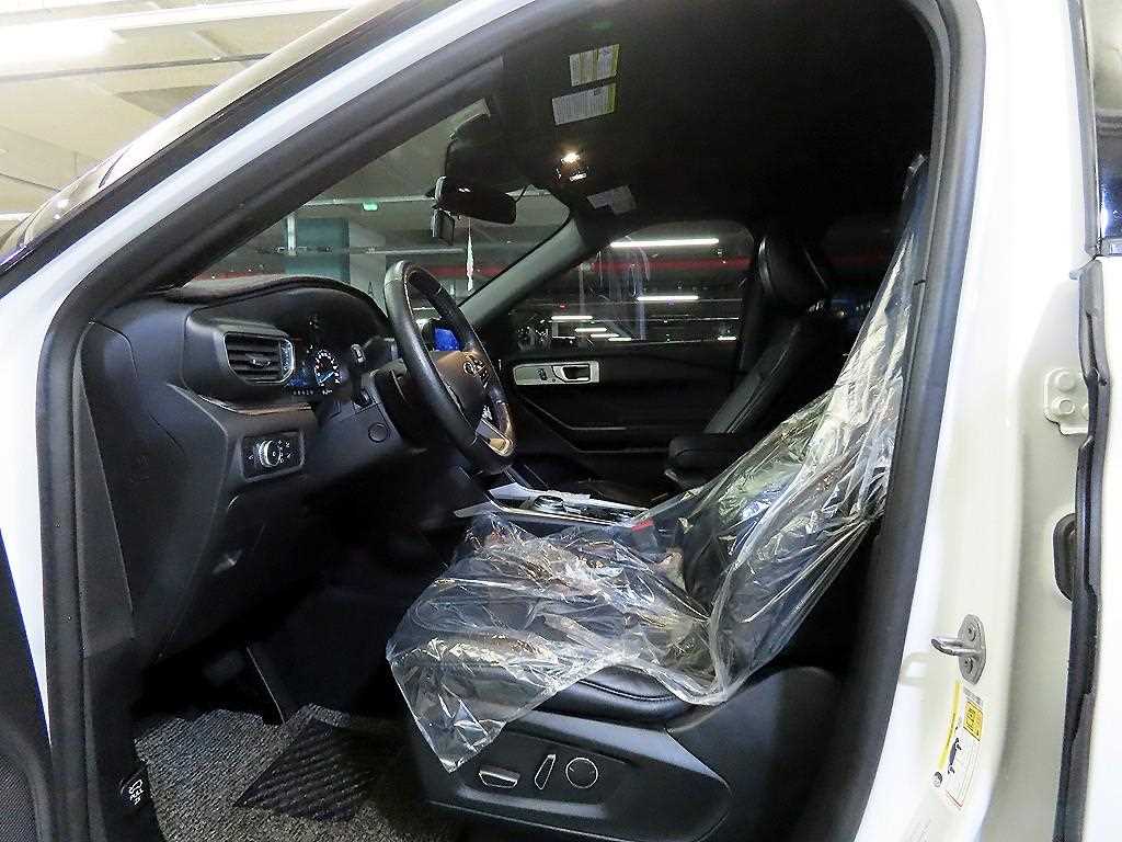 Ford Explorer - Vista 6