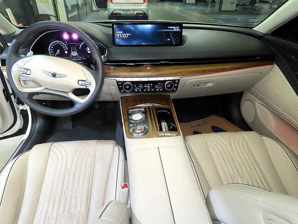 Genesis G80 - Vista 10