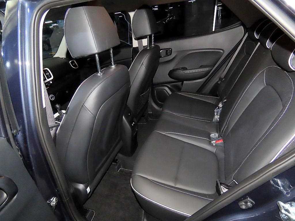 HYUNDAI Venue - Vista 7