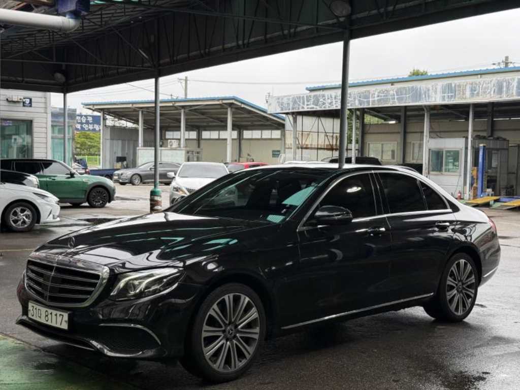 Mercedes Benz E class 2017 Negro - Importación desde Corea - HF Imports Iquique - Foto 1