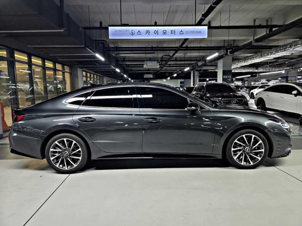 HYUNDAI Sonata - Vista 3