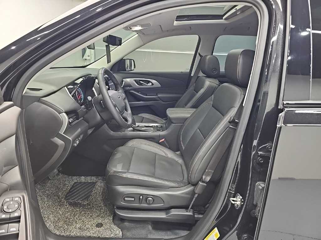 Chevrolet Travers - Vista 11