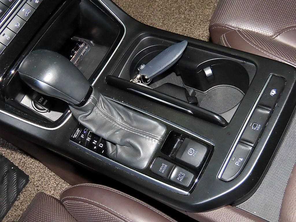 HYUNDAI Grandeur - Vista 12