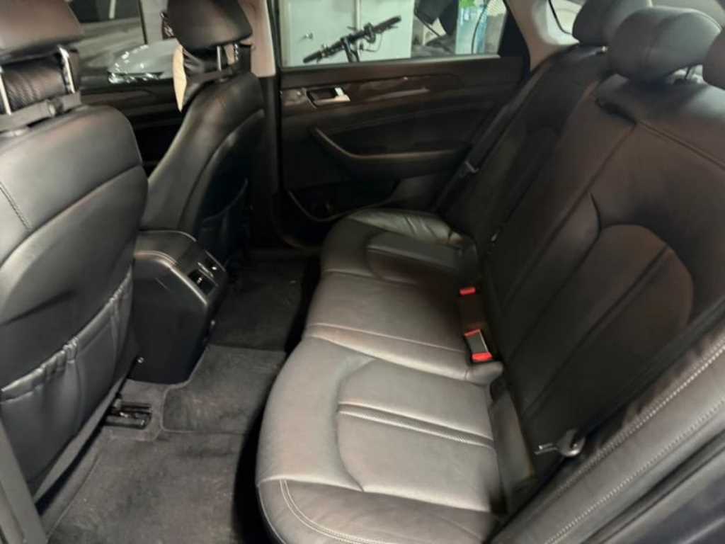 HYUNDAI Sonata - Vista 7