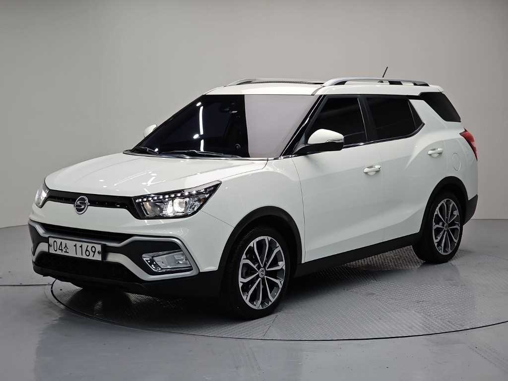 Ssangyong Tivoli 2017 Blanco - Importación desde Corea - HF Imports Iquique - Foto 1